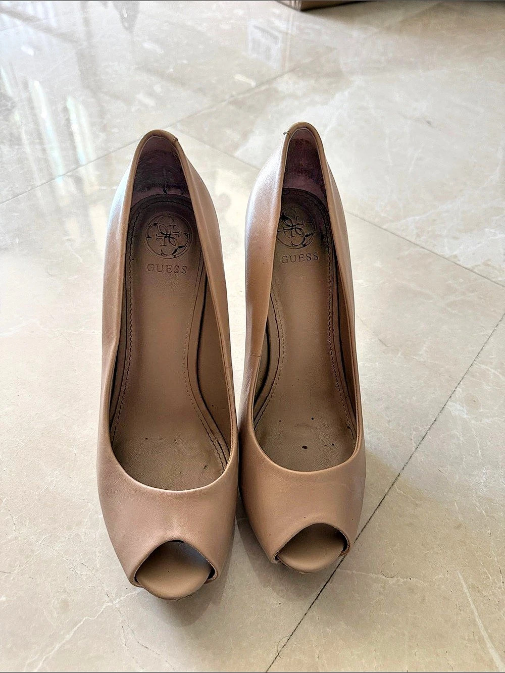 Guess Peep Toe High Heels in Brown